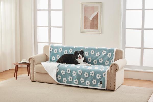 Luciphia Pet Blankets Bring Comfort, Cleanliness & Style to Pet Families Nationwide - Where to Shop & Follow
